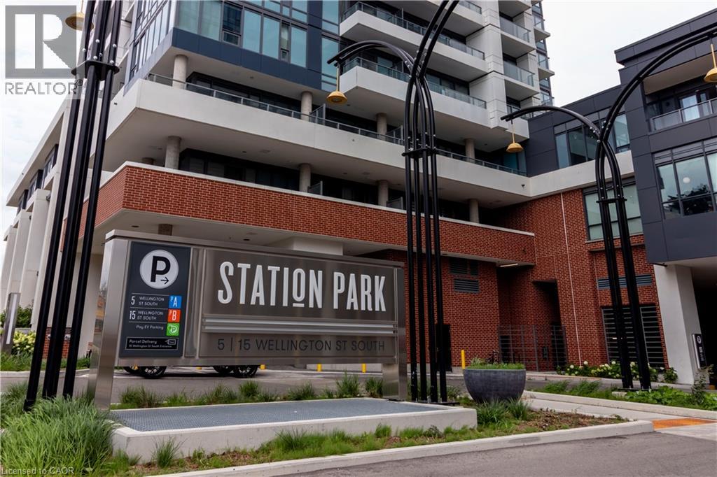 MLS® listing #30090252 for sale located at 15 WELLINGTON Street Unit# 2608