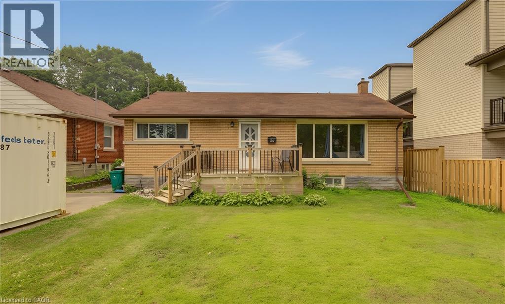 MLS® listing #30090308 for sale located at 195 BELLEVIEW Avenue