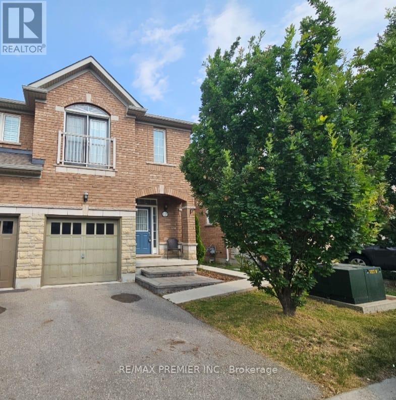 MLS® listing #30090663 for sale located at 12 - 745 FARMSTEAD DRIVE