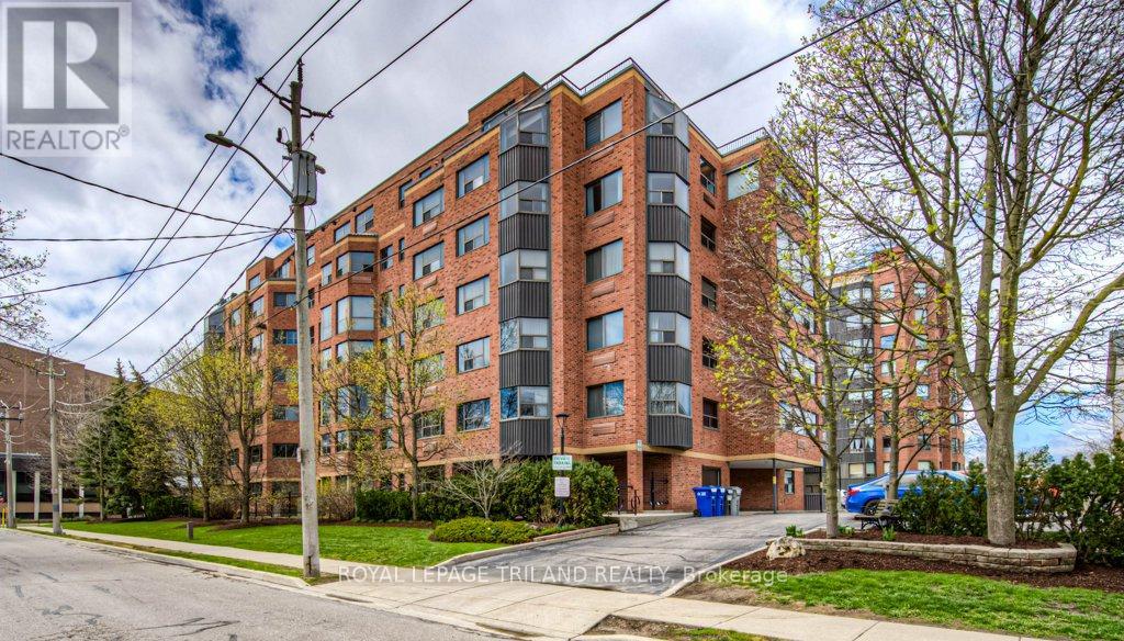 MLS® listing #30091392 for sale located at 403 - 20 ELLEN STREET