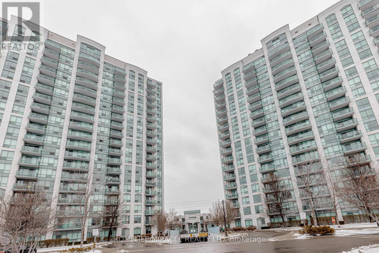 MLS® listing #30092671 for sale located at 1403 - 4850 GLEN ERIN DRIVE