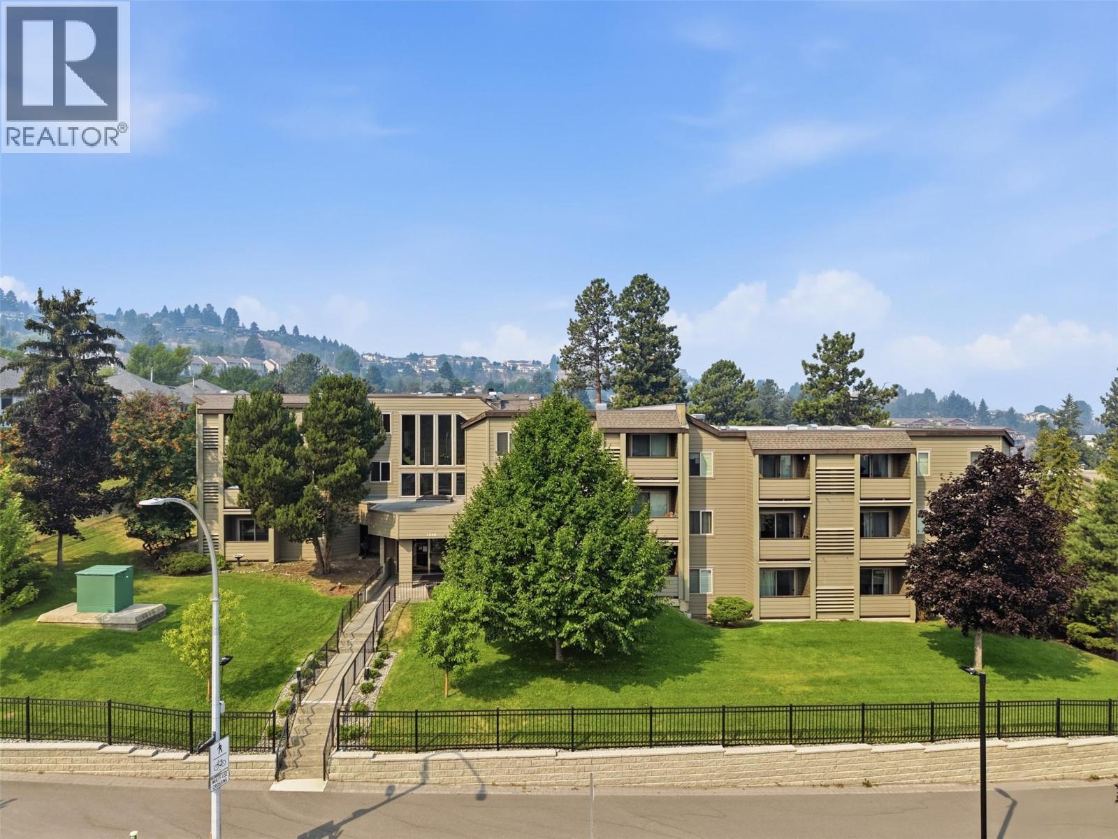 MLS® listing #30093554 for sale located at 1560 Summit Drive Unit# 224