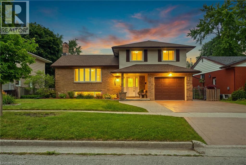 MLS® listing #30094467 for sale located at 76 LOWER CANADA Crescent