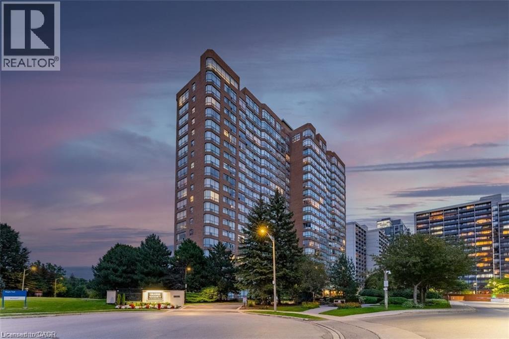 MLS® listing #30094968 for sale located at 1276 MAPLE CROSSING Boulevard Unit# 809