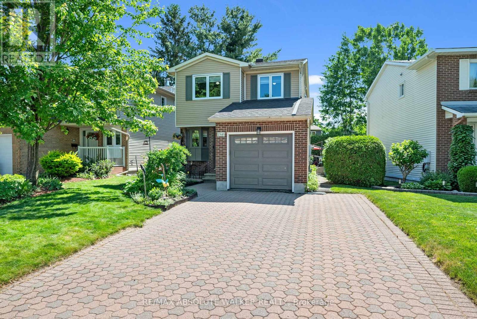 MLS® listing #30095252 for sale located at 1546 MEADOWFIELD PLACE