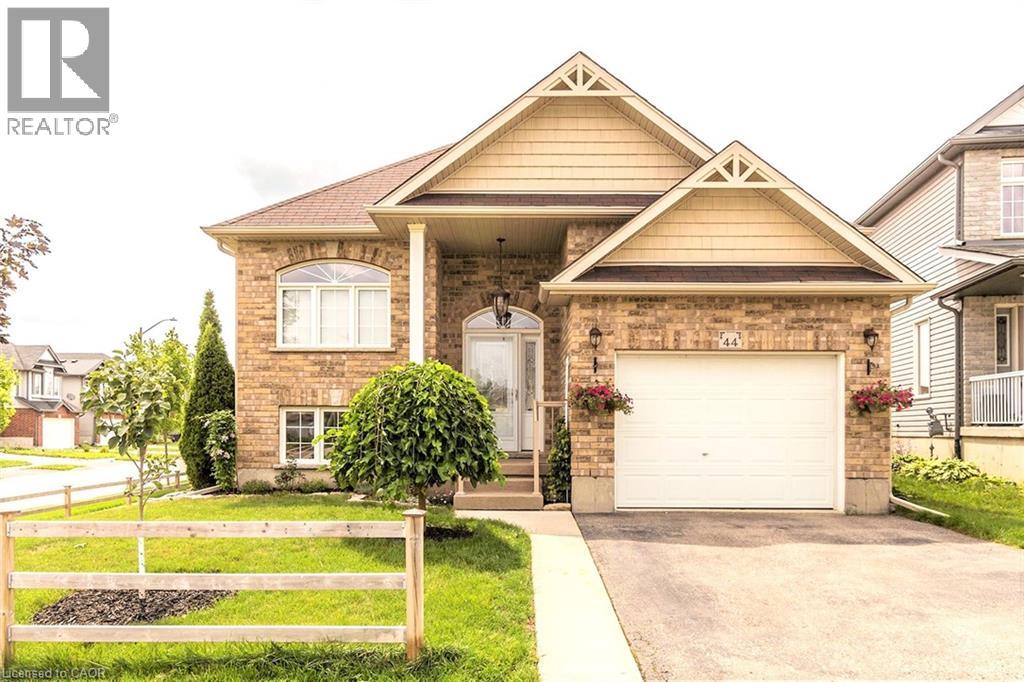 MLS® listing #30095461 for sale located at 44 LEMON GRASS Street