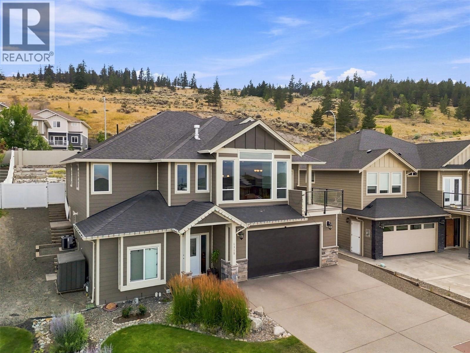 MLS® listing #30096341 for sale located at 1319 Dunbar Drive