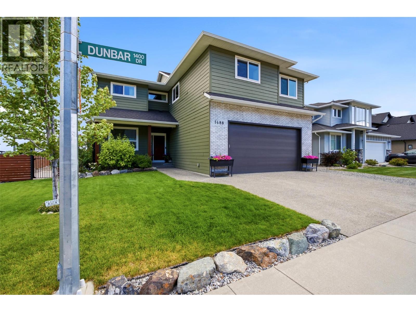 MLS® listing #30097136 for sale located at 1488 DUNBAR Drive