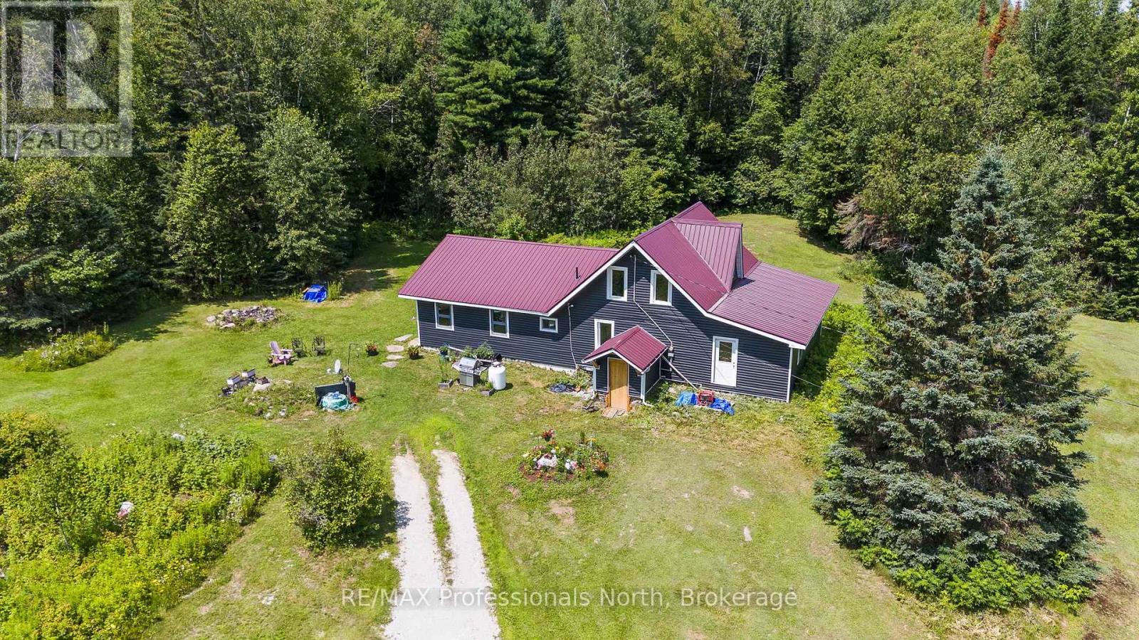 MLS® listing #30099564 for sale located at 1975 QUEENS LINE ROAD
