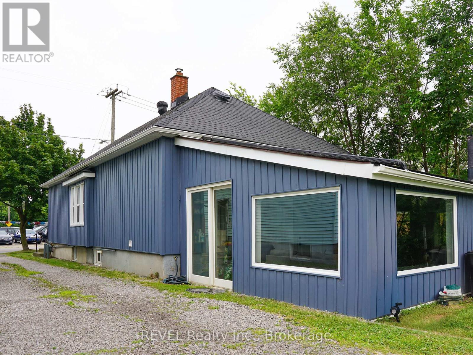 MLS® listing #30100183 for sale located at LOWER - 50 PELHAM ROAD