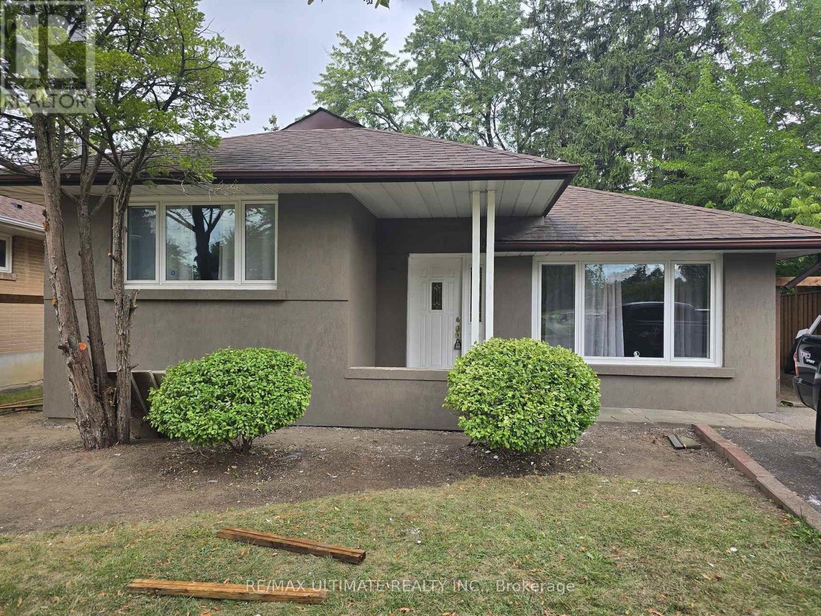 MLS® listing #30100222 for sale located at 50 CHARLEMONT CRESCENT