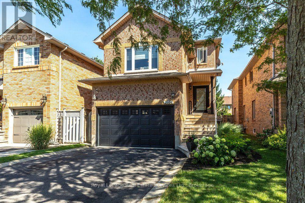 MLS® listing #30100400 for sale located at 2054 WESTMOUNT DRIVE