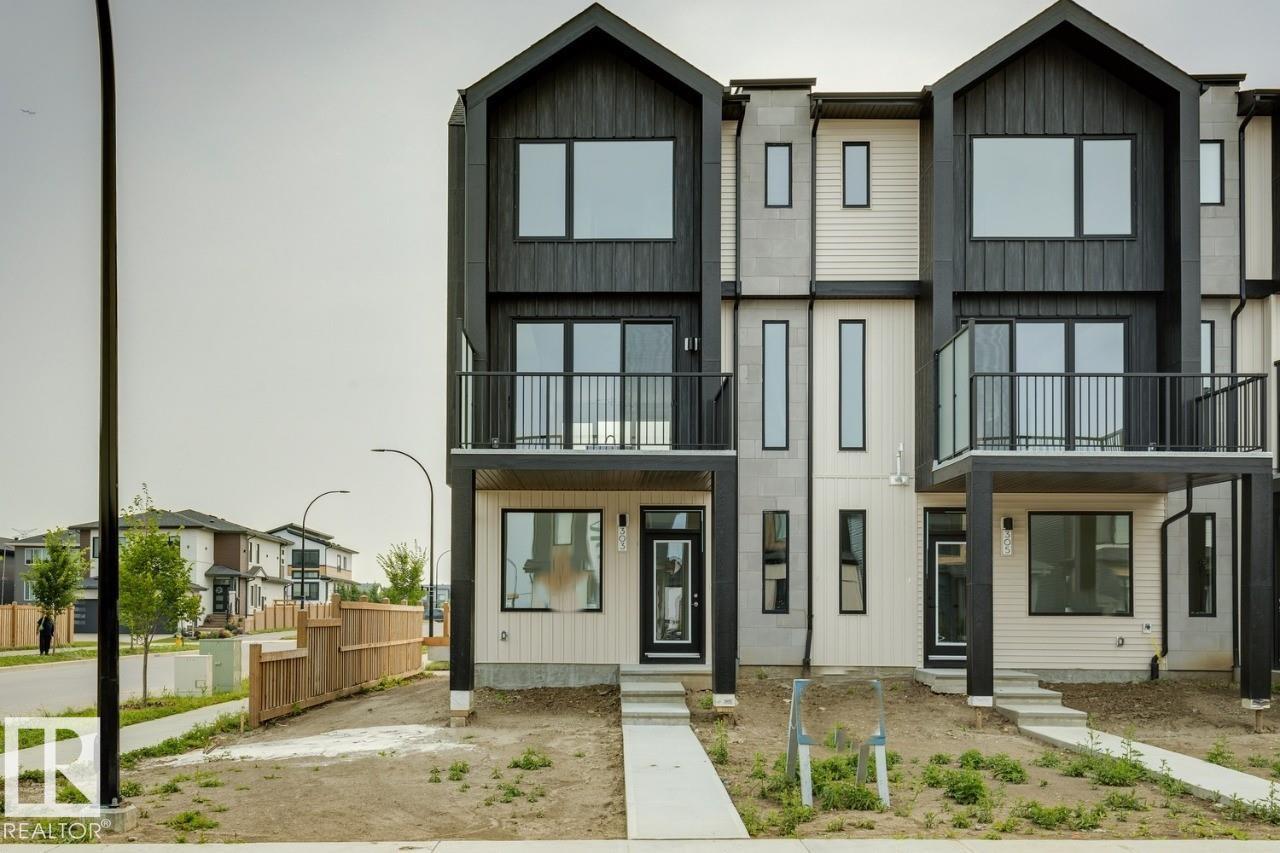 MLS® listing #30101023 for sale located at 303 32 ST SW
