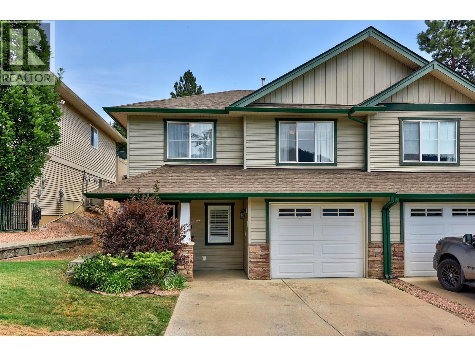 MLS® listing #30101352 for sale located at 1940 Hillside Drive Unit# 23
