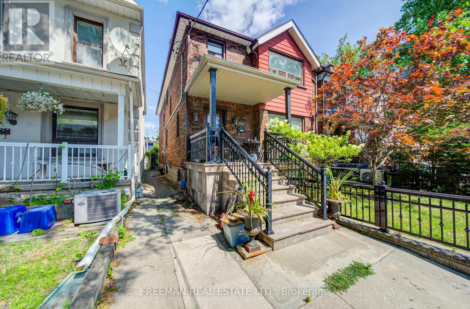 MLS® listing #30102135 for sale located at BSMT - 723 EUCLID AVENUE