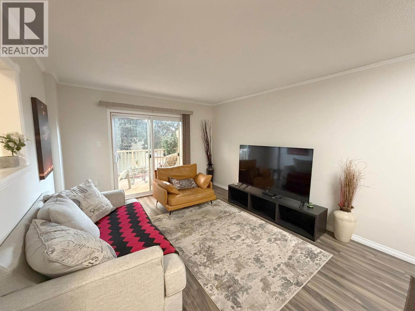 MLS® listing #30102627 for sale located at 1469 SPRINGHILL Drive Unit# 58