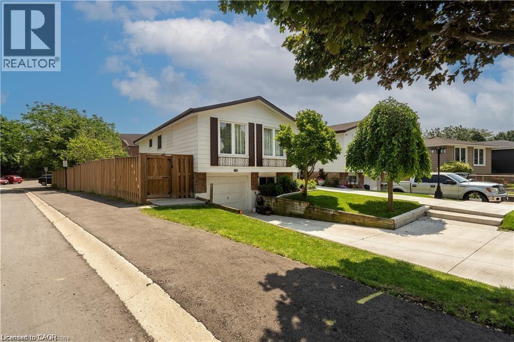 MLS® listing #30103618 for sale located at 179 WENDOVER Drive Unit# Lower Unit