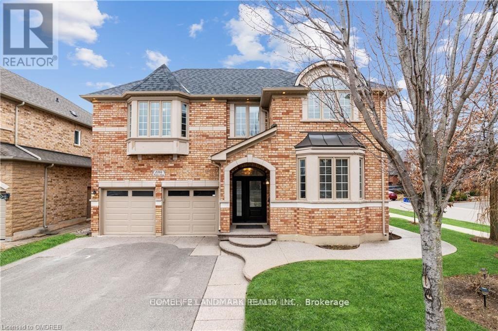 MLS® listing #30103704 for sale located at 2384 PARKGLEN AVENUE