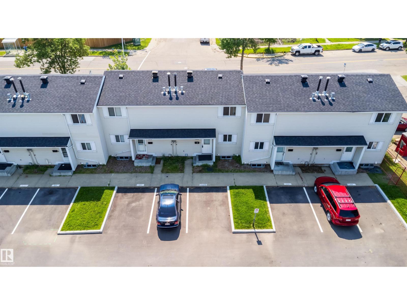 MLS® listing #30103734 for sale located at 11432 139 AV NW