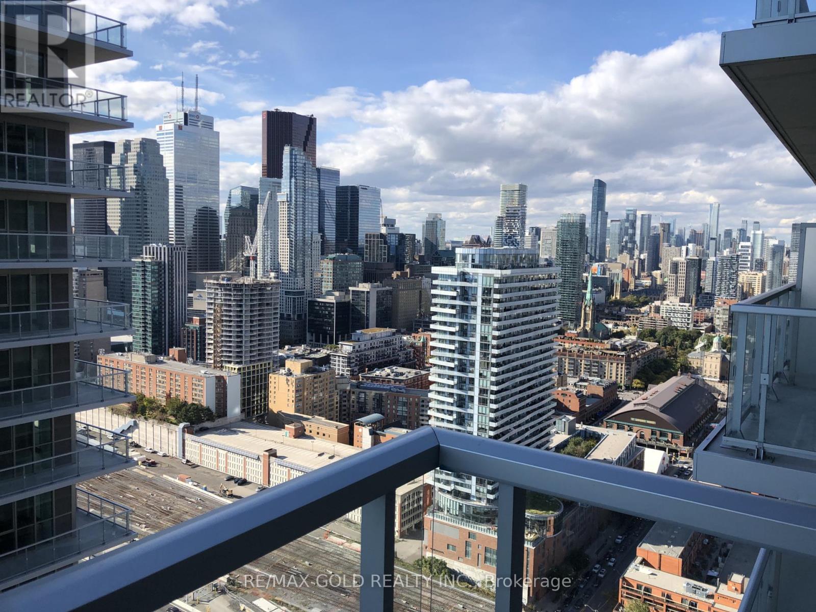 MLS® listing #30104180 for sale located at 3405 - 20 RICHARDSON STREET