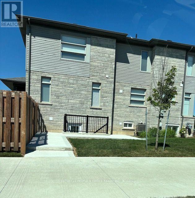 MLS® listing #30104457 for sale located at BSMNT - 72 SUMMERSIDES BOULEVARD