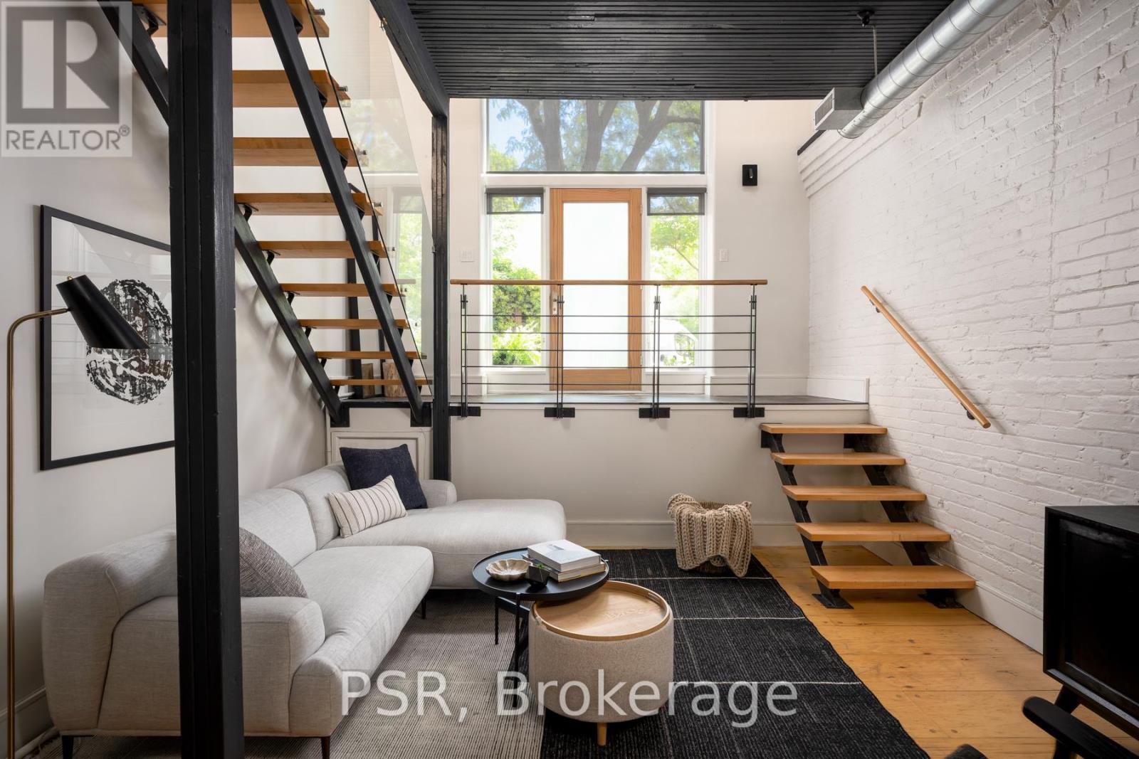 MLS® listing #30105019 for sale located at 8 - 20 BROCKTON AVENUE
