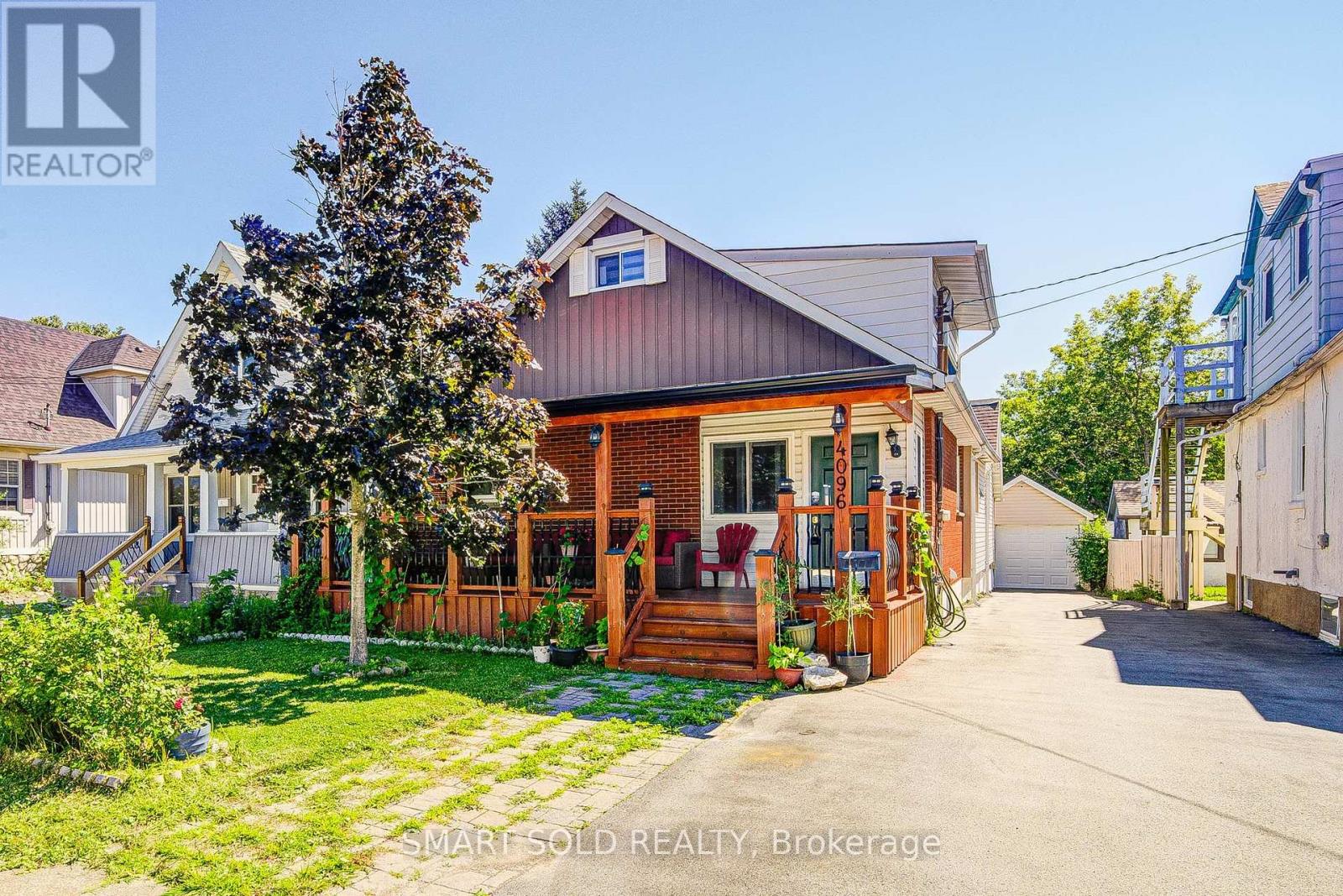 MLS® listing #30105446 for sale located at 4096 BROUGHTON AVENUE