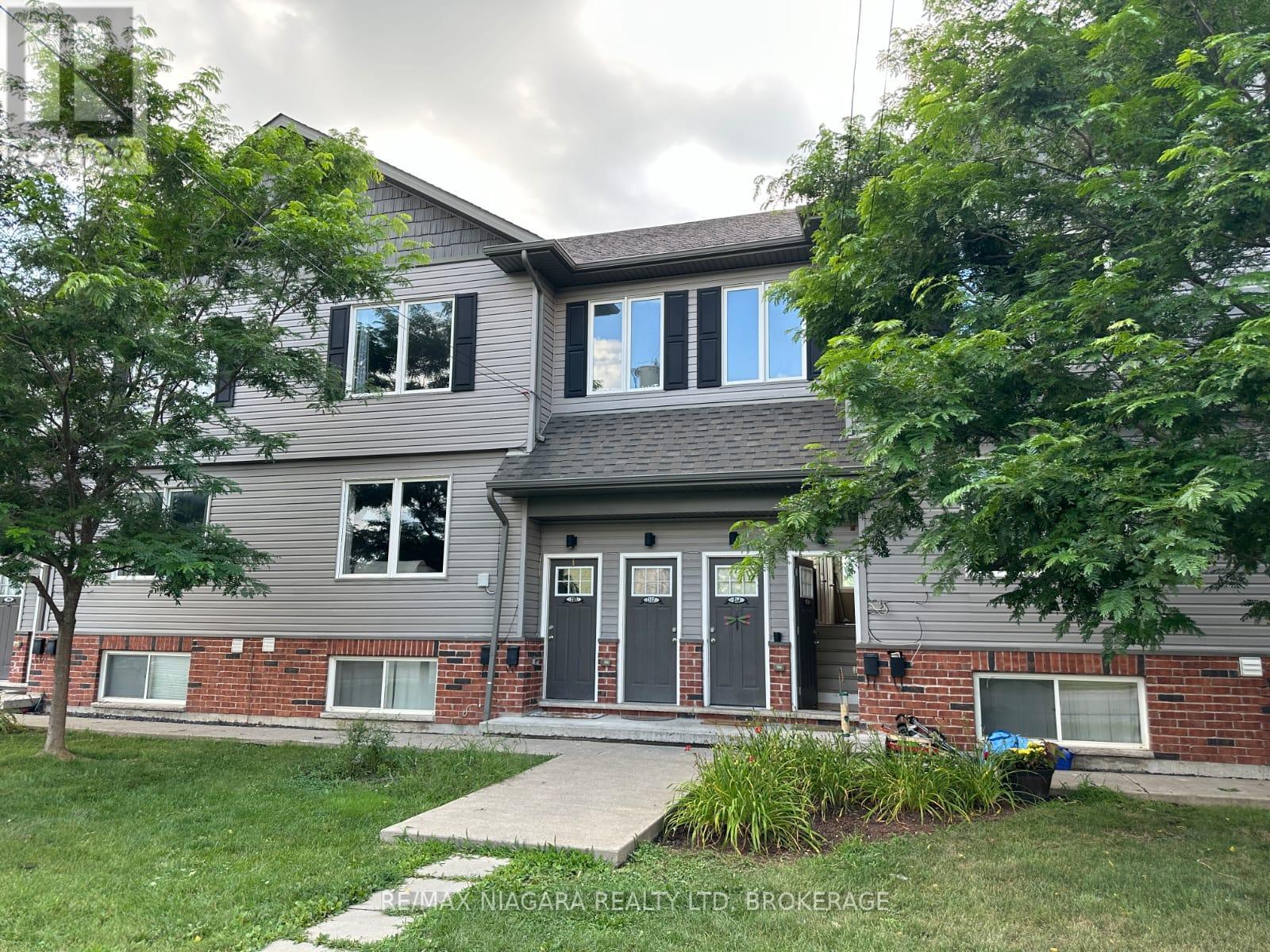 MLS® listing #30105494 for sale located at 220 ERIE ST STREET