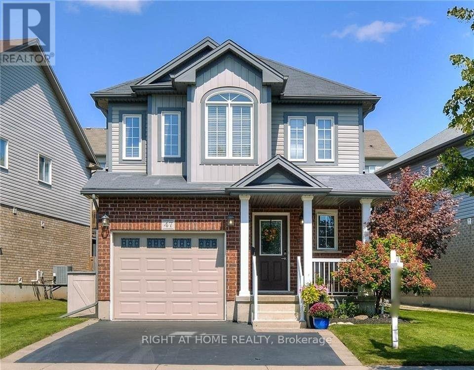 MLS® listing #30105586 for sale located at 47 UPPER MERCER STREET