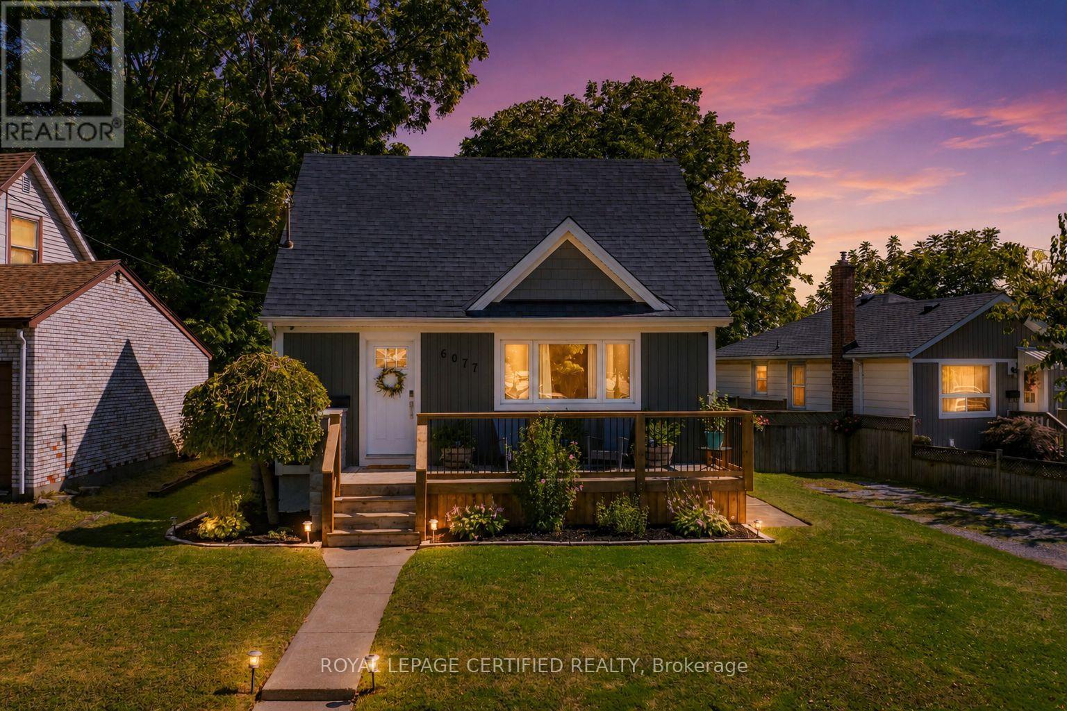 MLS® listing #30106119 for sale located at 6077 COLLINS DRIVE