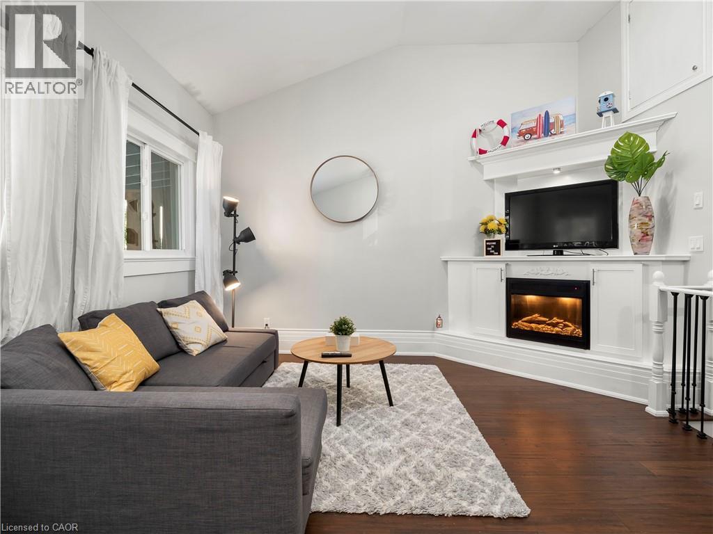 MLS® listing #30106965 for sale located at 47 BURLINGTON Street W