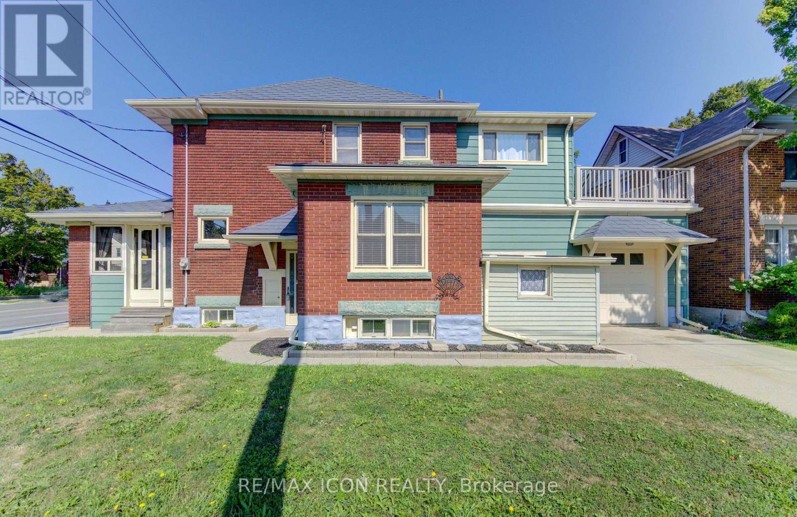 MLS® listing #30108391 for sale located at 224 WEBER STREET E