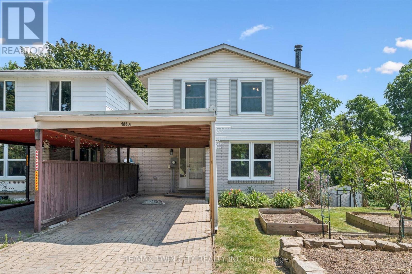 MLS® listing #30109468 for sale located at A - 488 GLENELM CRESCENT