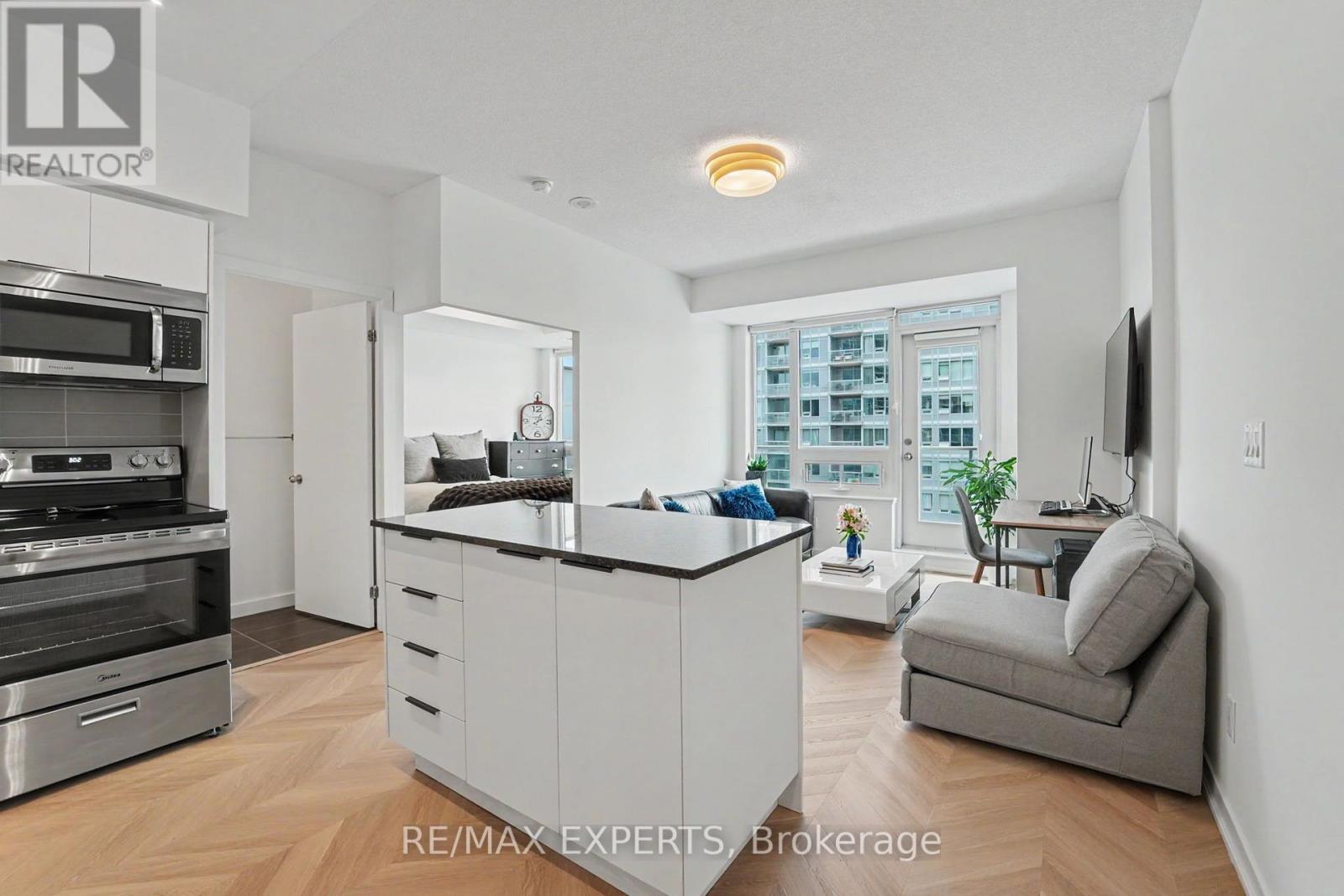 MLS® listing #30110053 for sale located at 1001 - 55 EAST LIBERTY STREET