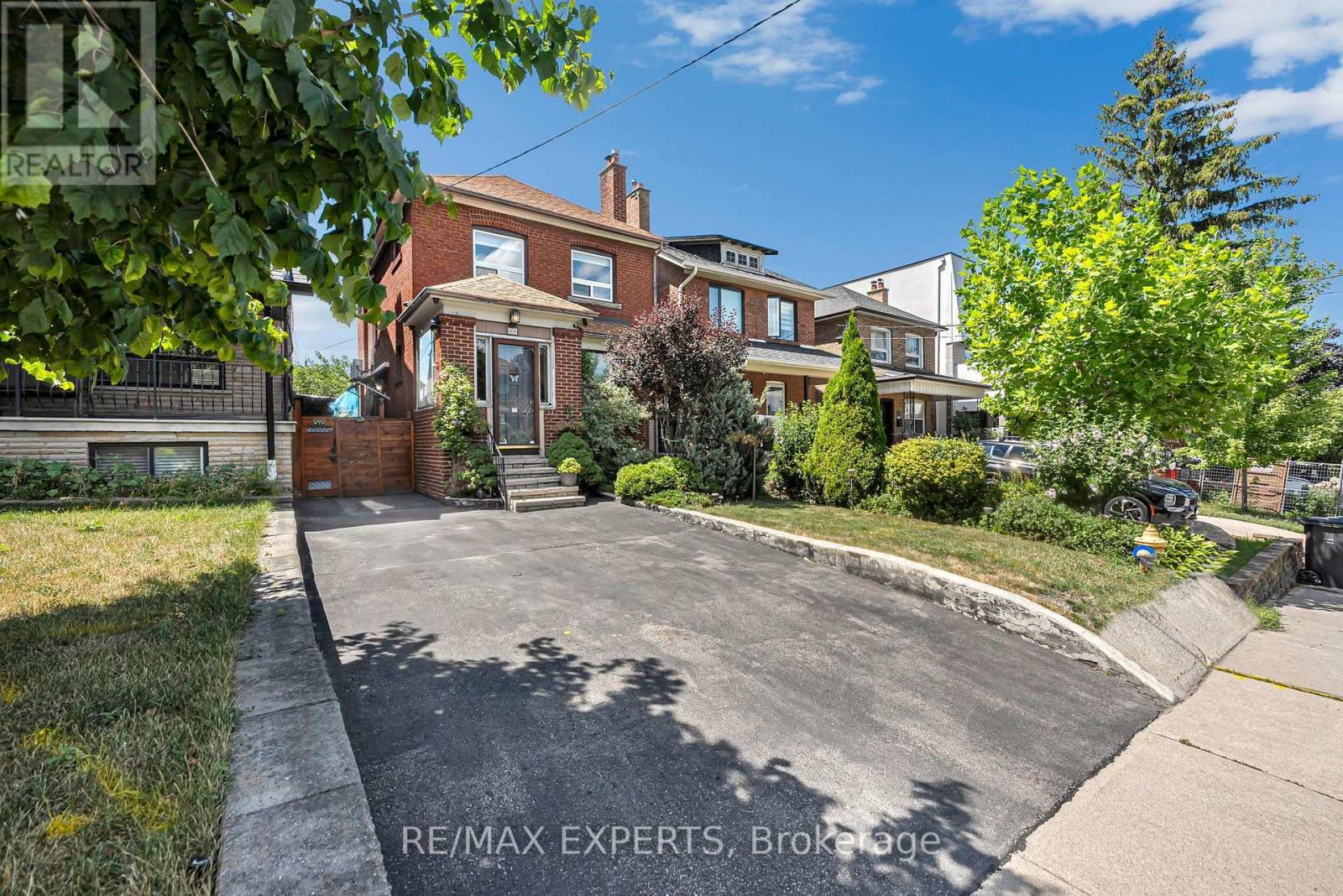 MLS® listing #30111262 for sale located at 406 LAUDER AVENUE