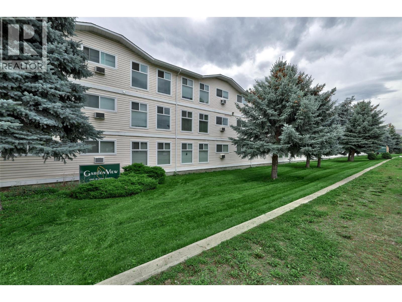 MLS® listing #30112142 for sale located at 1760 Brunner Avenue Unit# 218