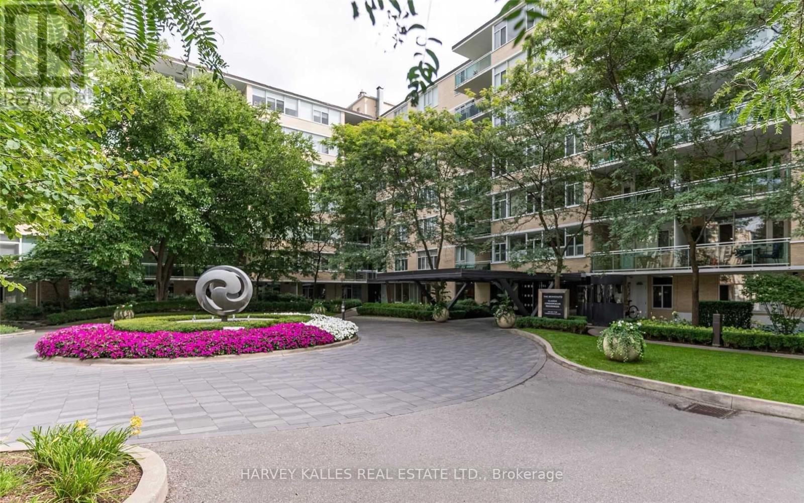 MLS® listing #30112406 for sale located at 320 - 1 BENVENUTO PLACE