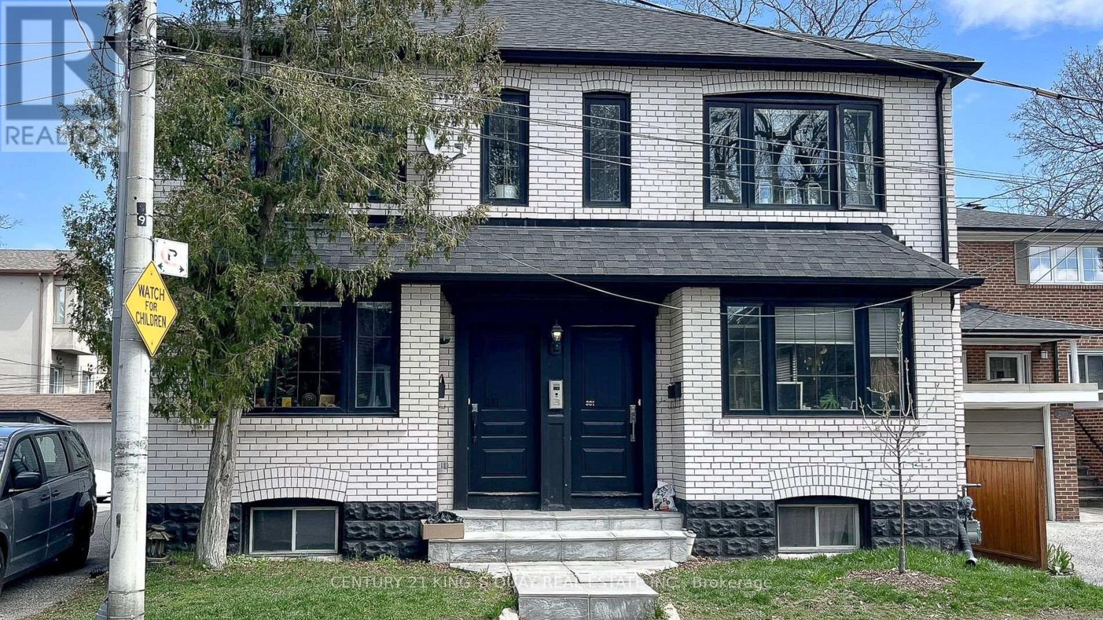 MLS® listing #30113487 for sale located at 301 CLEVELAND STREET