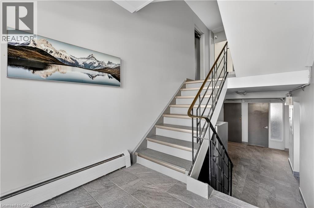 MLS® listing #30113759 for sale located at 81 KENWOOD Drive Unit# 7