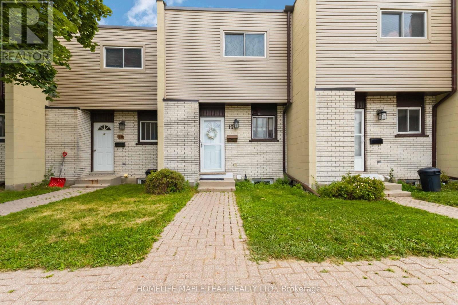 MLS® listing #30114208 for sale located at 19 - 178 GRULKE STREET