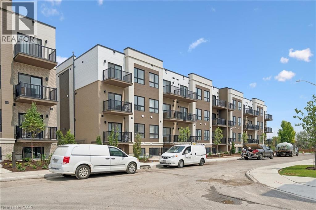MLS® listing #30114372 for sale located at 25 PALACE Street Unit# P33