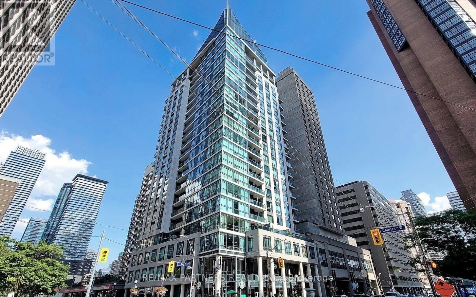 MLS® listing #30114595 for sale located at 908 - 1121 BAY STREET