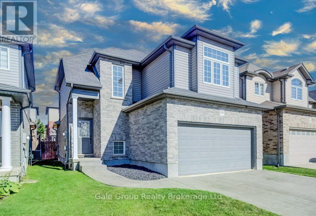 MLS® listing #30114603 for sale located at 468 CHAMPLAIN AVENUE