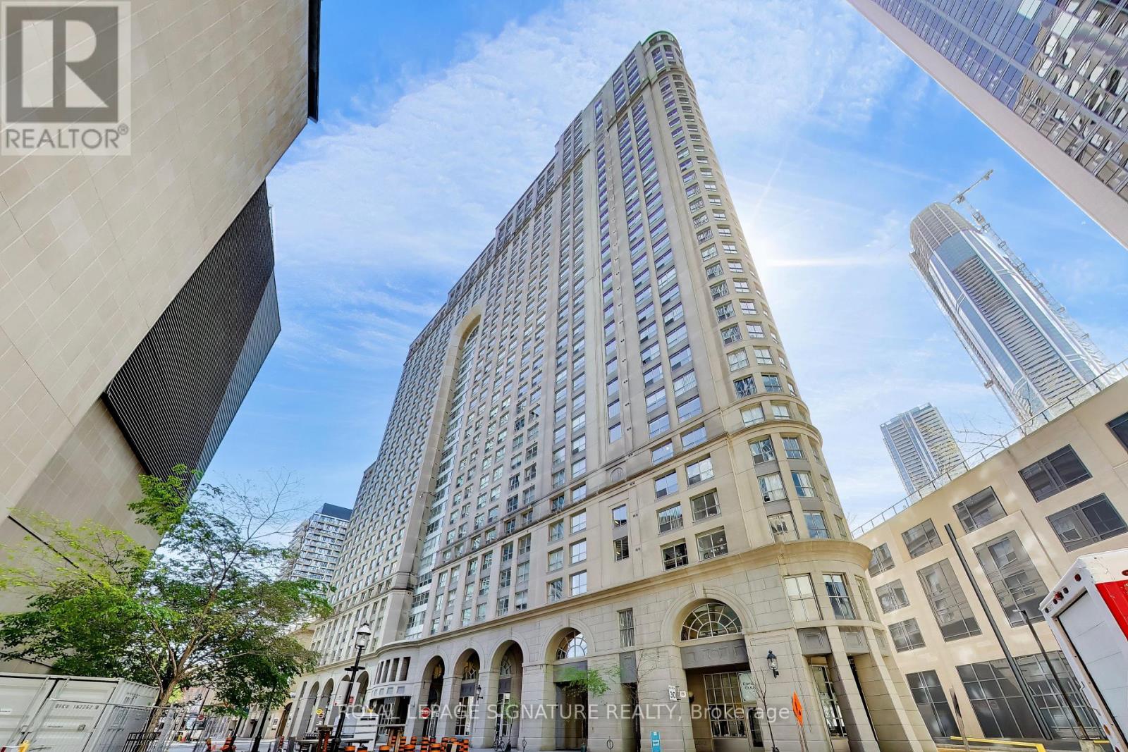 MLS® listing #30115036 for sale located at 2313 - 25 THE ESPLANADE