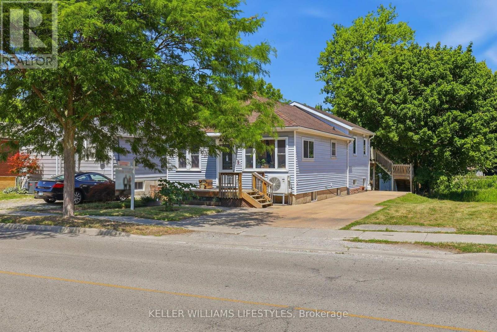 MLS® listing #30115144 for sale located at 118 EMERY STREET W