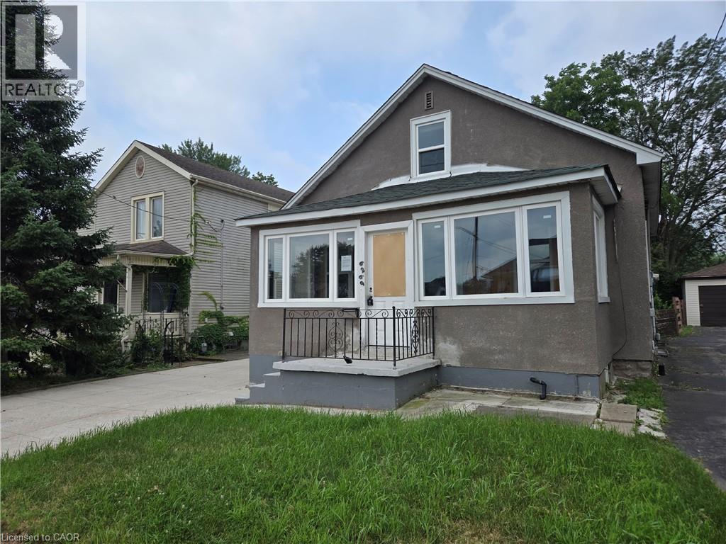 MLS® listing #30115240 for sale located at 6269 FRANKLIN Avenue