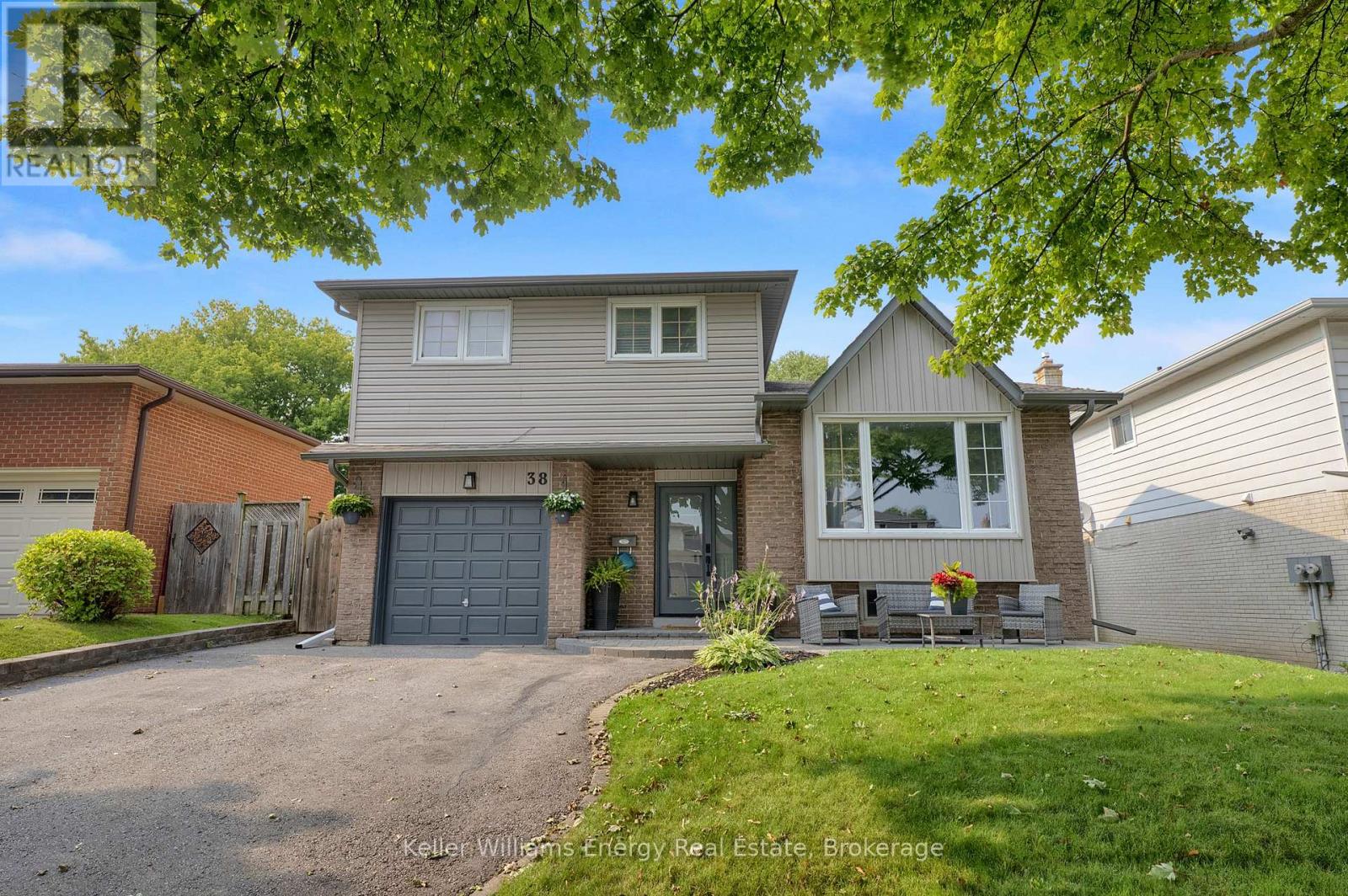MLS® listing #30115271 for sale located at 38 SPRY AVENUE