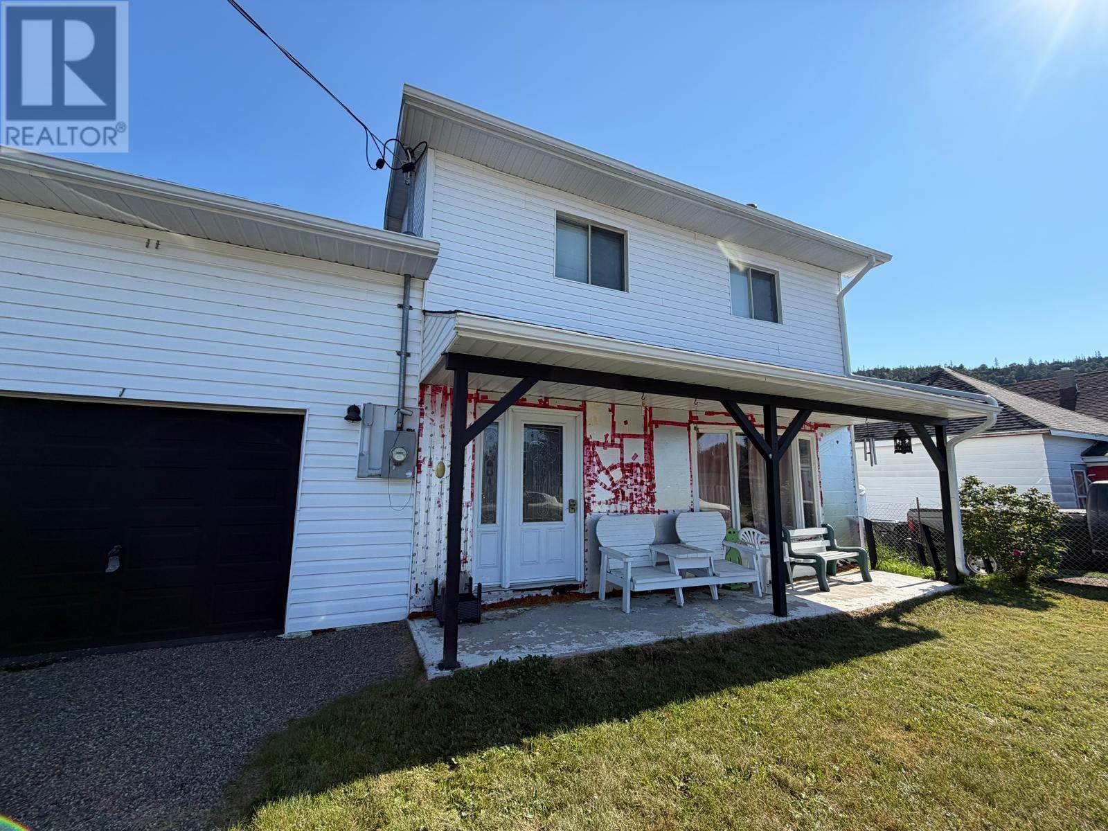 MLS® listing #30115303 for sale located at 109 Ontario ST