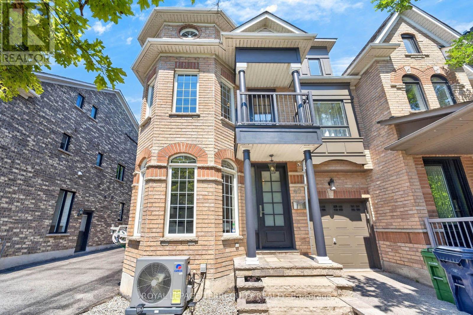 MLS® listing #30115461 for sale located at 40 WHISTLE POST STREET