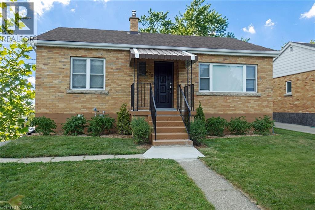 MLS® listing #30115586 for sale located at 622 UPPER SHERMAN Avenue